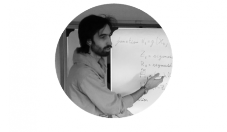 Photo du chercheur en classe Raphaël Sturgis